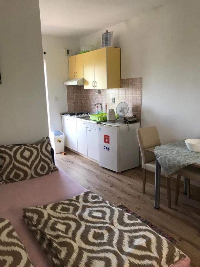 Studio Apartments Mt Šmrika エクステリア 写真