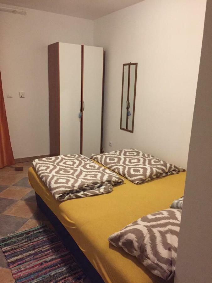 Studio Apartments Mt Šmrika エクステリア 写真